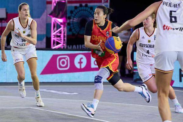 168热点-王丽丽当选国际篮联三人篮球年度“最有价值运动员”