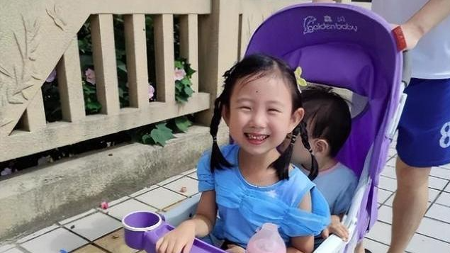 上海4岁女童在海滩走失已超过24小时，警方全力搜寻